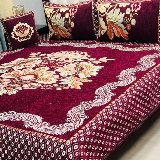 Soft and Luxurious Jacquard Velvet King Size Bed Sheet Set with Pillow Covers