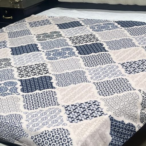 High-Quality AC Blanket with Elegant Design