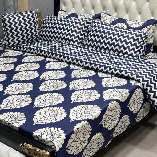 King Size Printed Comforter Set with Quilted Cushion Cover