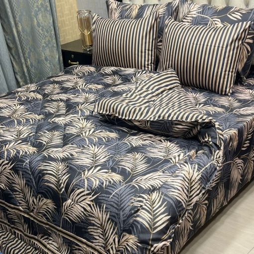 Warm Vicky Comforter with Pillow Covers & Bedsheet