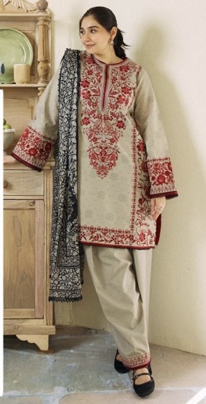 Dur-e-Fishan Saleem DF-598 Dhanak Embroidered Suit with Plain Trouser and Digital Print Wool Shawl