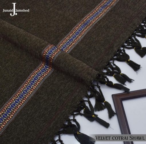 Comfortable and Warm Velvet Shawl for Winters