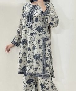 Winter-ready khaddar 3-piece suit with soft fabric and digital print shirt  