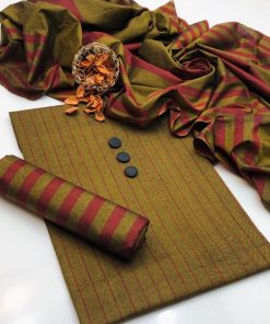 Multani Khaddi Susi is one of the most trusted winter fabrics in Pakistan. It is valued for its thick weave, breathable nature, and ability to retain warmth in cold weather. Unlike ordinary cotton, Khaddi Susi provides better insulation while remaining comfortable for long hours of wear.