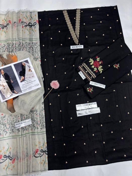 The fabric used in this suit is of high quality, ensuring durability and long-lasting wear without compromising on comfort.