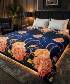 Elegant washable soft fleece blanket for transitional weather 